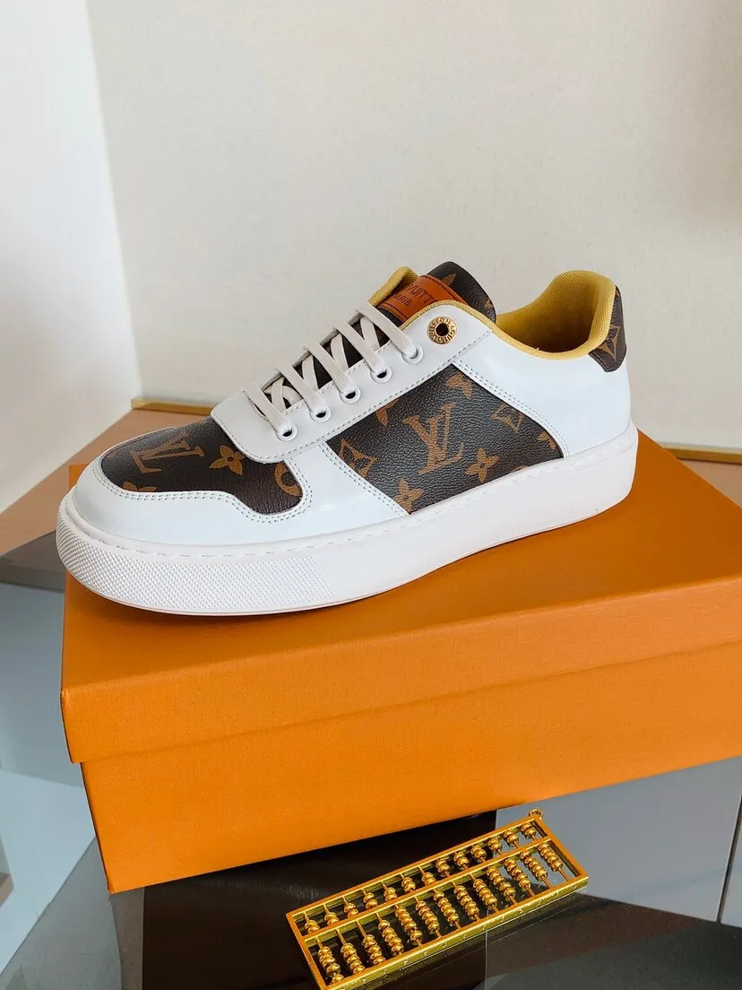 Factory price 420. [LV] Louis Vuitton's latest 🎁🎁 fashionable casual men's shoes 👟, hot style 💥 simple and elegant style, exclusive for trendy men. Unique official website latest brand 👑 original decoration, fashionable and generous, original cowhide leather ✅ breathable sheepskin lining, official website designated wear-resistant casual outsole, classic model taken in kind 🎬38-44. Can be customized45